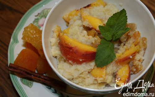 Рецепт Рисовые хлопья с персиками, сухофруктами и кленовым сиропом
