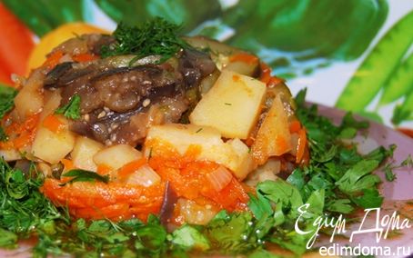Рецепт Картофель, тушеный с овощами в горшочке