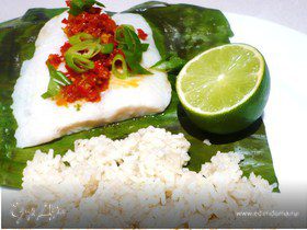Рыба с соусом самбал и кокосовым рисом