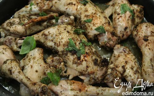 Рецепт Запеченный в пряностях цыпленок с базиликом