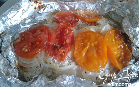Рецепт Телапия запеченая с помидорами и луком
