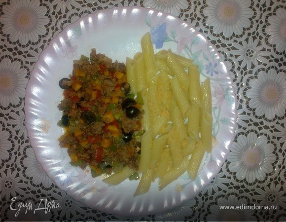 Спагетти с овощами и фаршем