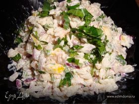 Салат из риса с подкопченным лососем