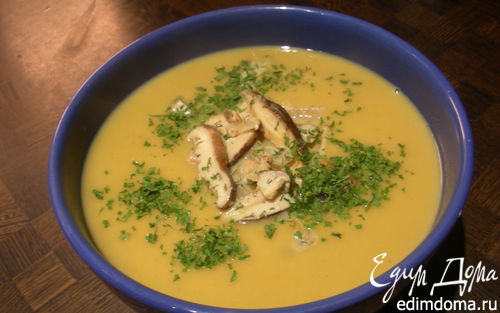 Рецепт Нежный осенний крем-суп с тыквой, каштанами и грибами