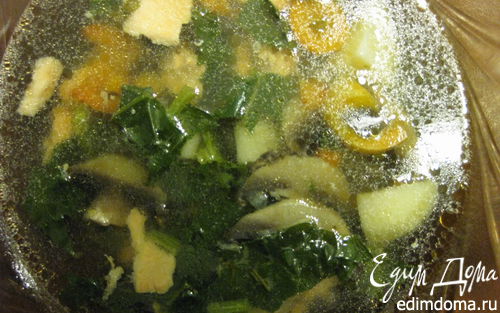 Рецепт Суп из стейков лосося с шампиньонами и шпинатом