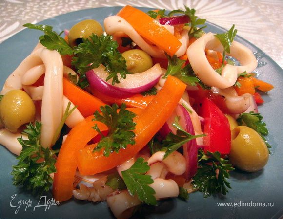 Лучшие рецепты салатов с кальмарами
