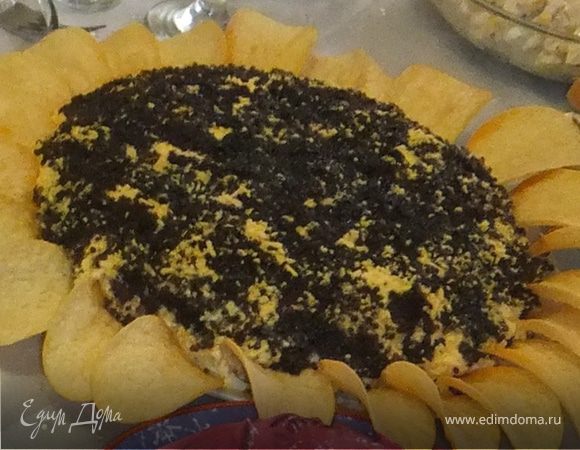салат подсолнух с чипсами и черной икрой рецепт классический | Дзен