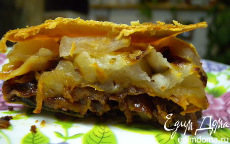 Рецепт Пирог с яблоками, сельдереем и сушеной грушей