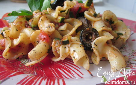 Рецепт Итальянская паста с овощами и черными маслинами
