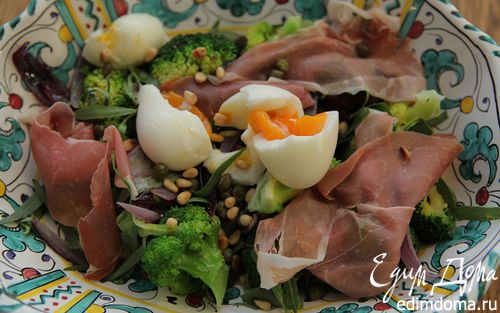 Рецепт Итальянский салат с брокколи, ветчиной и кедровыми орешками