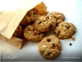 Печенье с арахисовым маслом, арахисом и шоколадными каплями