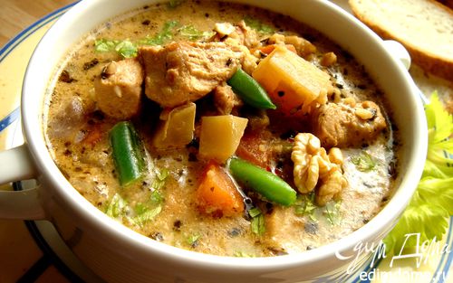 Рецепт Суп из индейки с фасолью и грецкими орехами