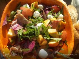 Салат с персиками от Джейми Оливера