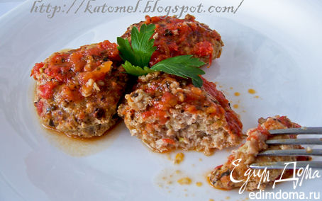 Рецепт Кабачково-мясные котлеты в томатном соусе