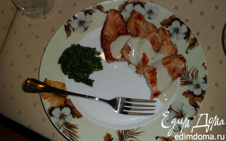 Рецепт Индейка Дорн Блю со шпинатом + хрустики из индейки с пармезаном и лёгкий салат с брынзой