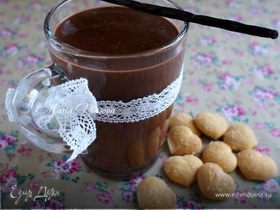 Горячий шоколад со вкусом ванили и кофе