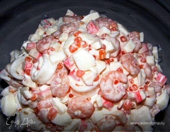 Салат Царский с кальмарами, креветками и красной икрой: рецепты