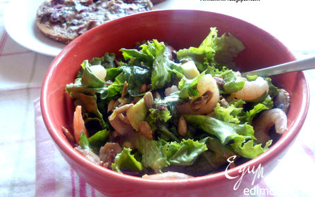 Рецепт Салат с креветками, шампиньонами и авокадо