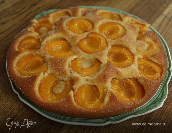 Пирог с абрикосами в духовке