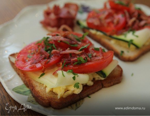 Запеченные бутерброды с ветчиной, помидорами и яйцами рецепт – Французская кухня: Сэндвичи. «Еда»