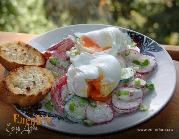 Салат с яйцом пашот рецепт с фото, как приготовить на баштрен.рф