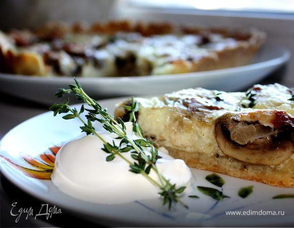 Песочный пирог с грибами и сыром