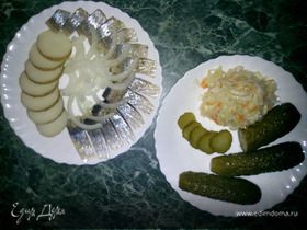 Назад в СССР: Вкусная закуска - сельдь с отварным картофелем