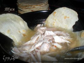 Мексиканский куриный суп с тортильяс