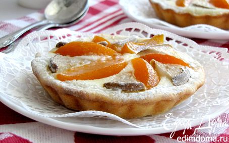 Рецепт Корзиночки с персиками, грушами и сырным кремом