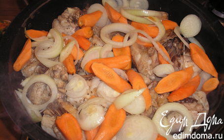 Рецепт Кролик с морковкой и луком