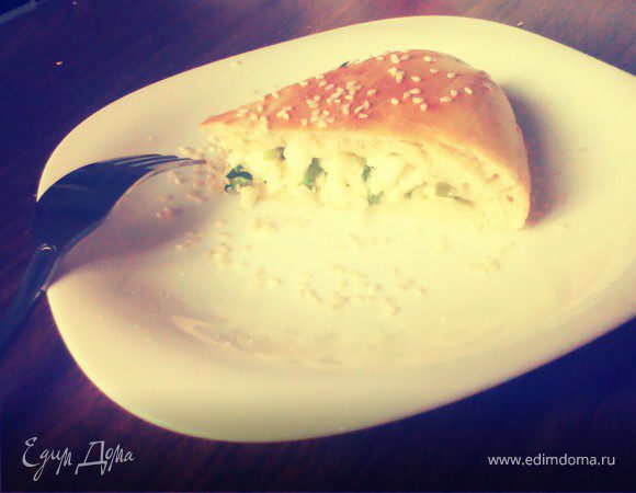 Пирог с зеленым луком и яйцом