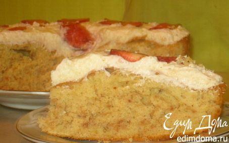 Рецепт Миндальный пирог со сливочным кремом и клубникой