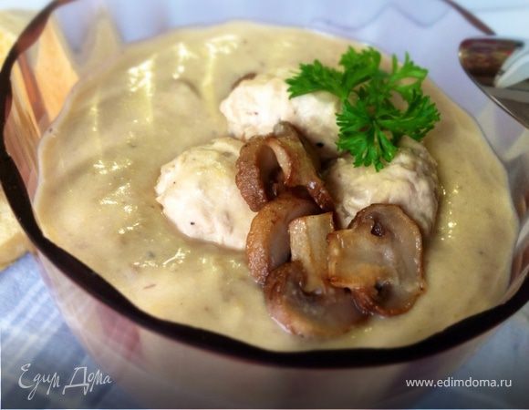 Сливочно-грибной суп-пюре с фрикадельками