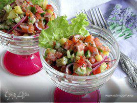 Салат из семги с овощами