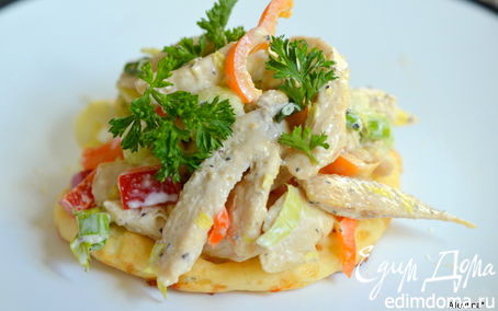 Рецепт Куриный салат с сырными слойками