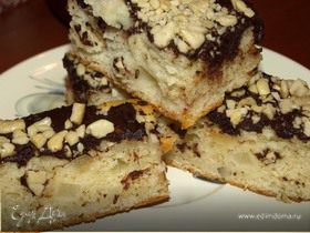 Фруктово-йогуртовый пирог с горьким шоколадом и кешью