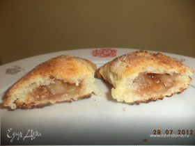 Творожные пирожки с яблоками и корицей