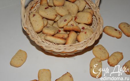 Рецепт Печенье с сушеной клубникой, вишней и миндалем