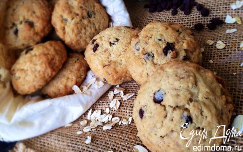 Рецепт Овсяное печенье с шоколадными каплями и орехами