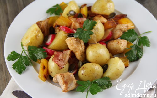Рецепт Картофельный салат с курицей, беконом и редисом