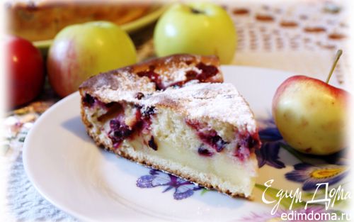 Рецепт Яблочно-клюквенный пирог со сметанной заливкой