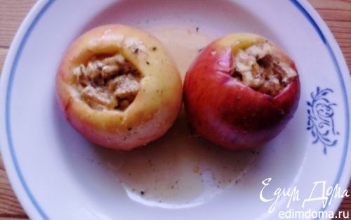 Рецепт Печеные яблоки с орехами и медом