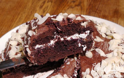Рецепт Шоколадный пирог с миндальными хлопьями