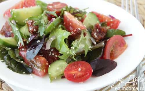Рецепт Салат из овощей с вялеными томатами
