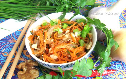 Рецепт Салат из морковки по-корейски, орехов и зелени