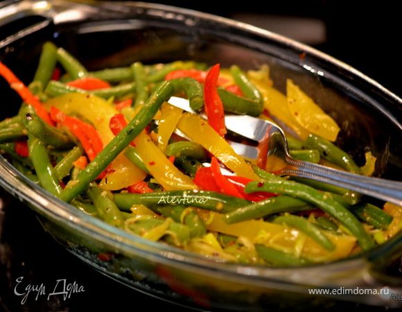 Рецепт: Салат из зеленой фасоли с помидорами черри