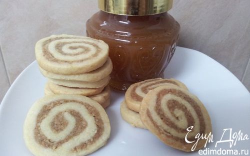 Рецепт Печенье спиральки с грецкими орехами и корицей