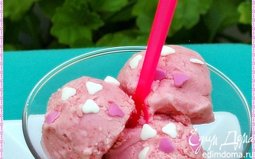 Рецепт Мороженое «Клубника со сливками»