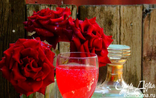 Рецепт Вино из лепестков роз