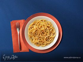 Спагетти с анчоусами и хлебными крошками